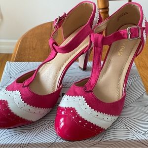 Chase + Chloe fuchsia and white t-strap heels Size 10